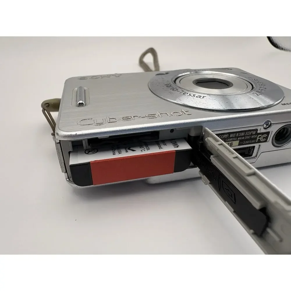 Sony Cyber-shot DSC W50 6.0MP Silver Digital Camera Bundle For Parts Not Working